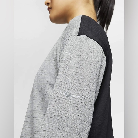 Nike Therma Sphere Icon Clash Women's Long Sleeve Running Top CJ8064-068 Size M - Picture 4 of 12